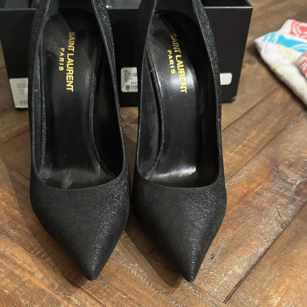 Saint Laurent Classic Black Heels - Picture 7 of 11
